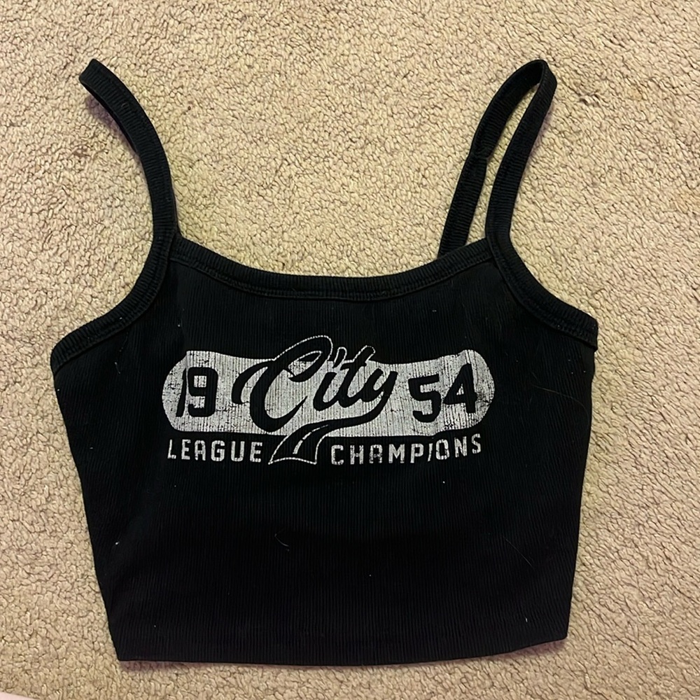 Black crop top